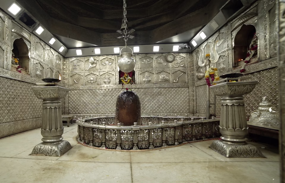 महाकालेश्वर में भस्म आरती कौन करता है? | असली नियम जानें